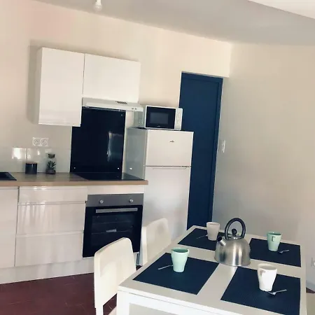 Fraichement Renove, Spacieux, Quartier Calme, Le Cocon De Lena *